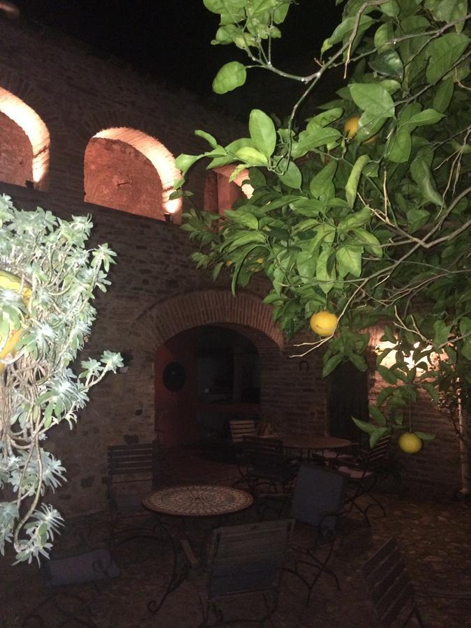 La Vieille Demeure Hotell Torreilles Exteriör bild